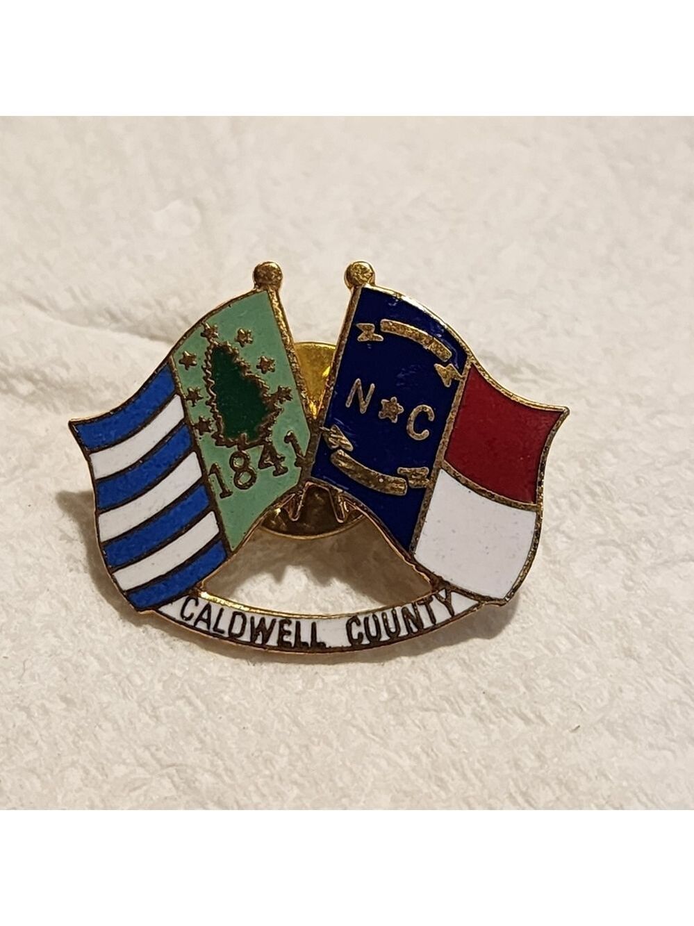 Vtg Caldwell County North Carolina County And State Flags Gold Tone Lapel Pin